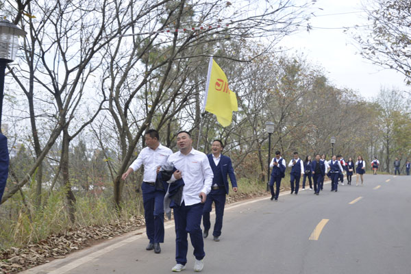 陽(yáng)光行、快樂(lè)游